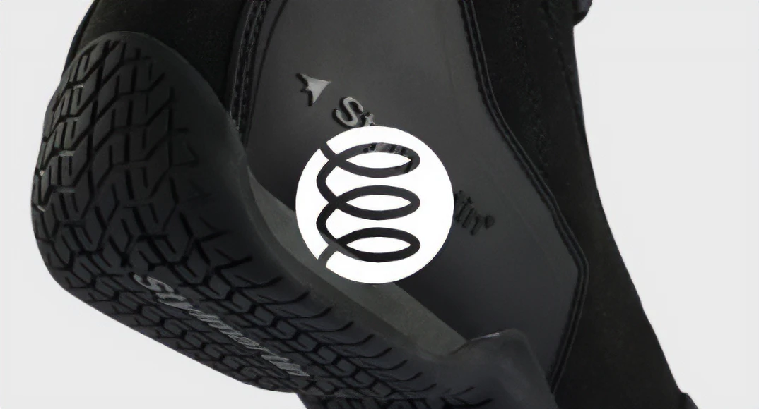 スティルマーティンに採用されているテクノロジー | 耐衝撃性 | 正規輸入発売元MOTORISTS（モータリスト）